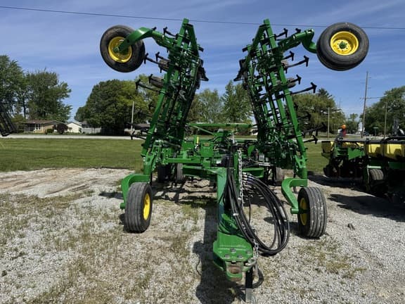 Image of John Deere 2230FH equipment image 1