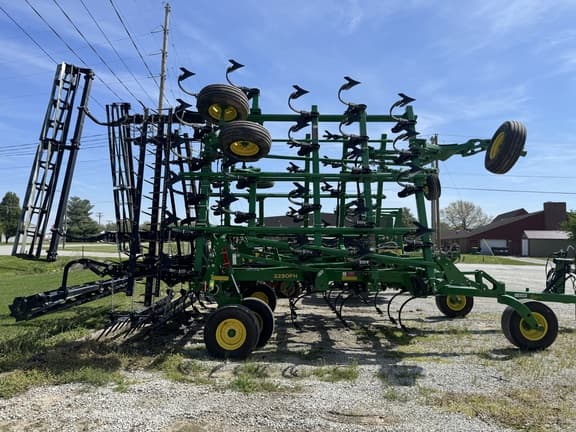 Image of John Deere 2230FH equipment image 3