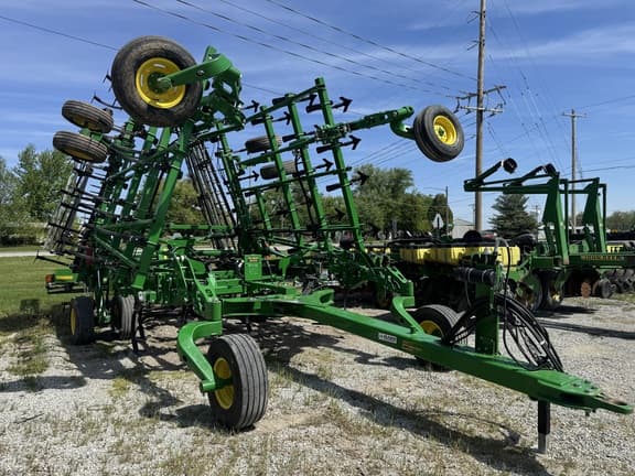 Image of John Deere 2230FH equipment image 2