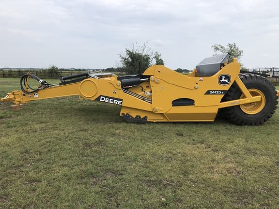 Image of John Deere 2412DE equipment image 1