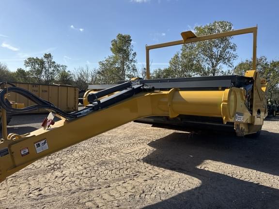 Image of John Deere 2412DE equipment image 4