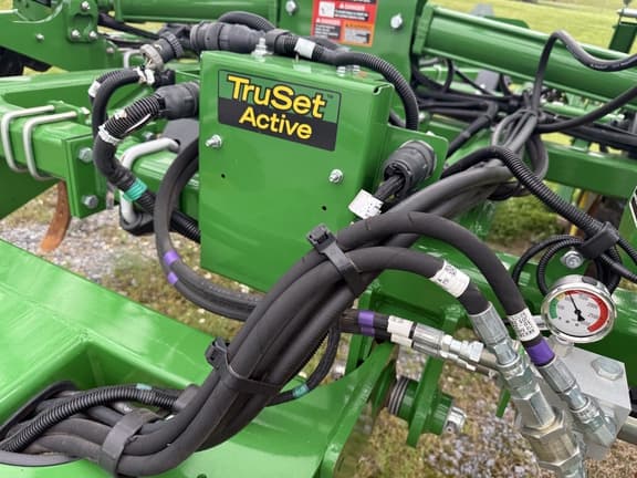 Image of John Deere 2430 equipment image 4