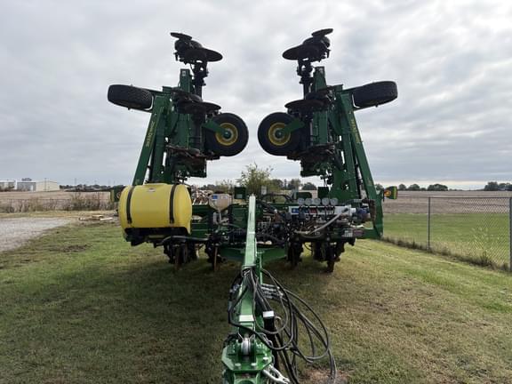 Image of John Deere 2510H equipment image 2