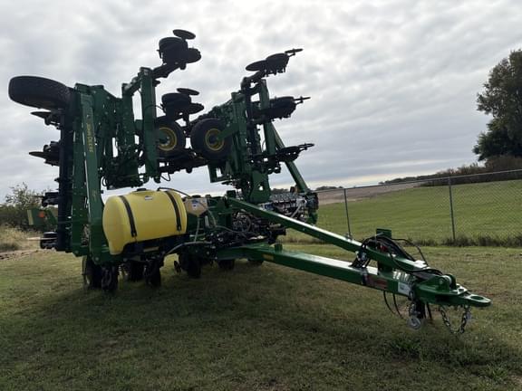 Image of John Deere 2510H equipment image 3