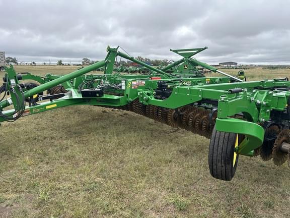 Image of John Deere 2660VT Primary image