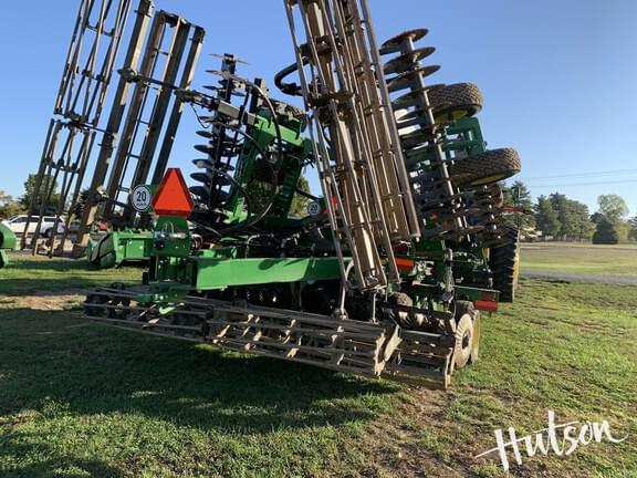 Image of John Deere 2660VT equipment image 1