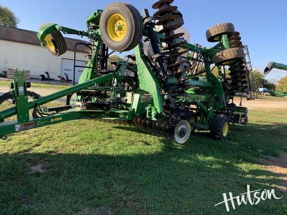 Image of John Deere 2660VT equipment image 4