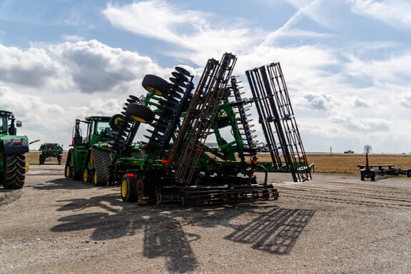 Image of John Deere 2660VT equipment image 3