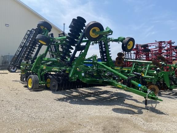 Image of John Deere 2660VT equipment image 3