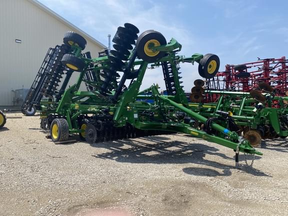 Image of John Deere 2660VT equipment image 1