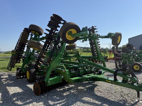 2024 John Deere 2660VT Equipment Image0