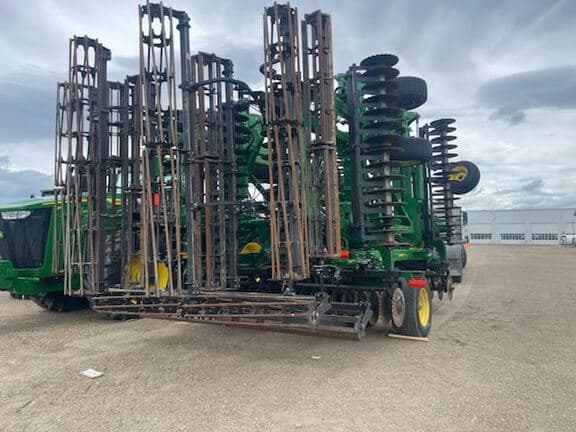 Image of John Deere 2660VT equipment image 2