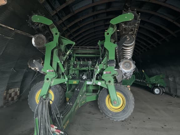Image of John Deere 2680H equipment image 1