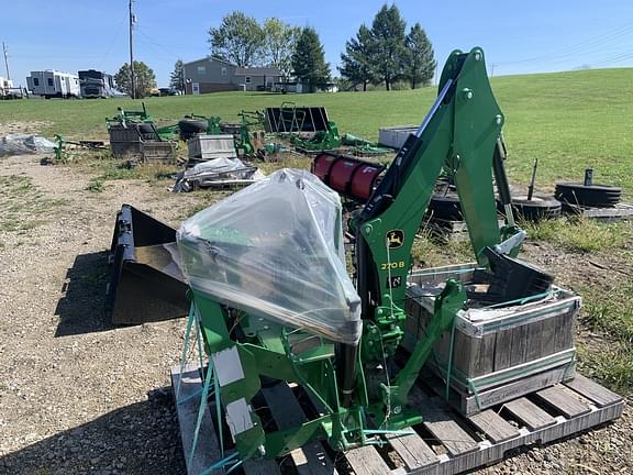 Image of John Deere 270B equipment image 1