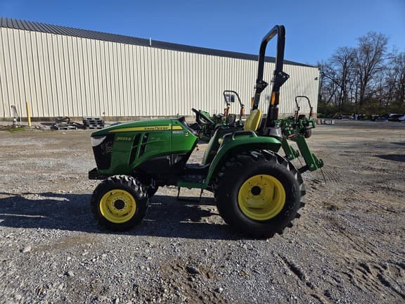 Image of John Deere 3025E equipment image 4