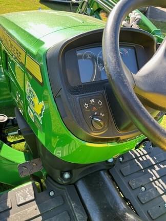 Image of John Deere 3025E equipment image 1