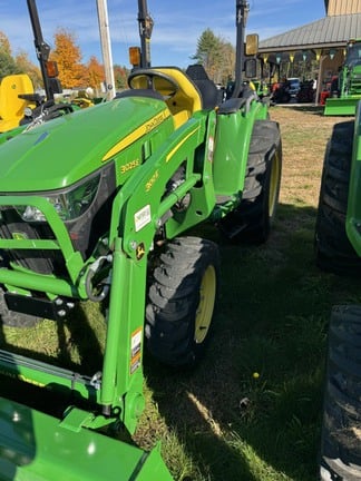 2024 John Deere 3025E Equipment Image0
