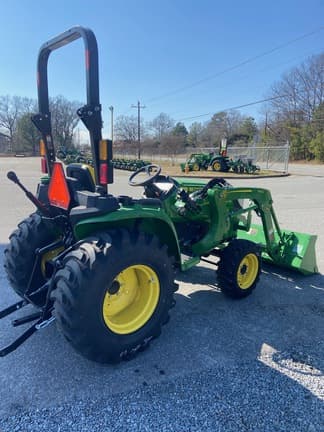 Image of John Deere 3025E equipment image 4