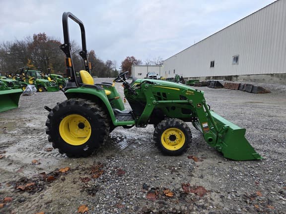 Image of John Deere 3025E equipment image 3