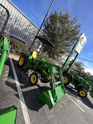 Image of John Deere 3025E equipment image 1