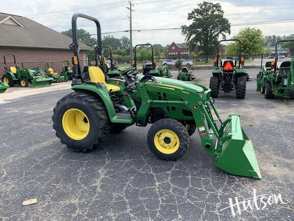 Image of John Deere 3025E equipment image 4