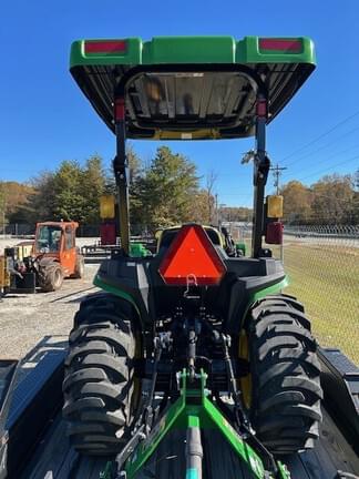 Image of John Deere 3025E Image 1