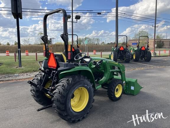 Image of John Deere 3032E equipment image 3