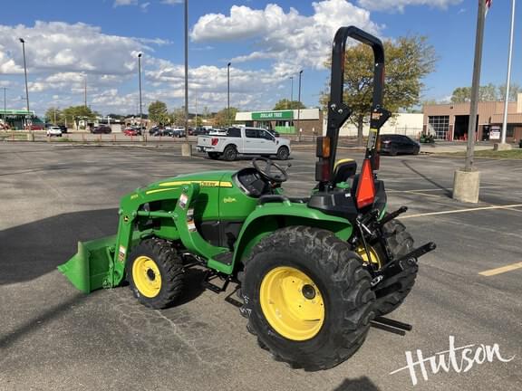 Image of John Deere 3032E equipment image 2