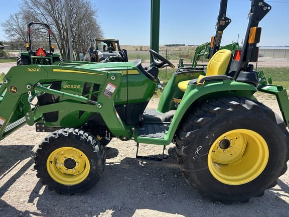 2024 John Deere 3032E Equipment Image0