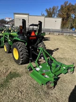 Image of John Deere 3038E equipment image 2