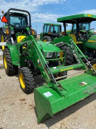 Image of John Deere 3038E equipment image 1
