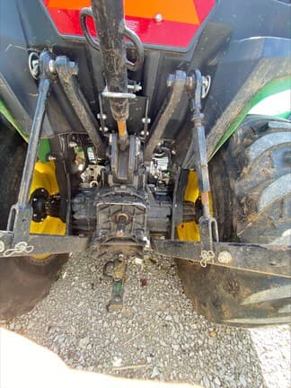 Image of John Deere 3038E equipment image 4