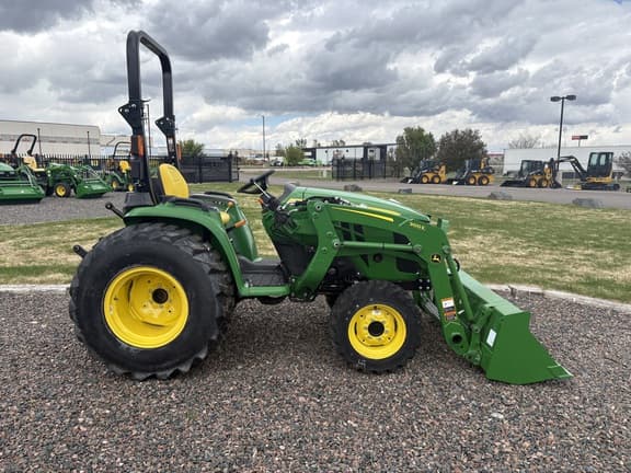 Image of John Deere 3038E equipment image 2