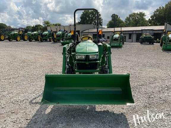 Image of John Deere 3038E equipment image 4