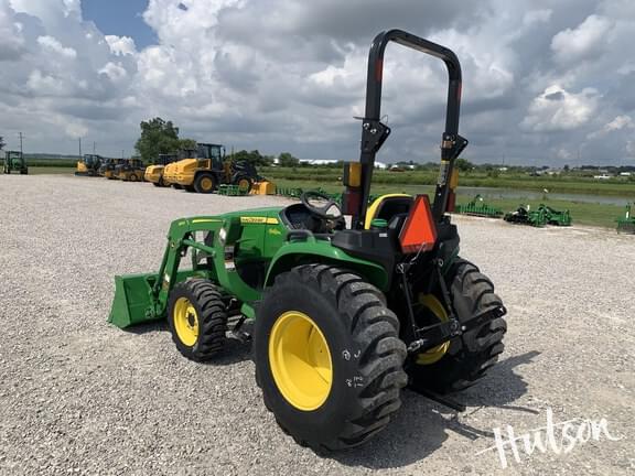 Image of John Deere 3038E equipment image 4