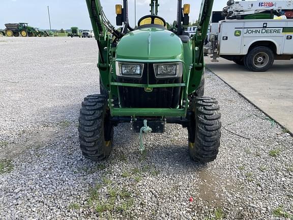 Image of John Deere 3038E equipment image 4
