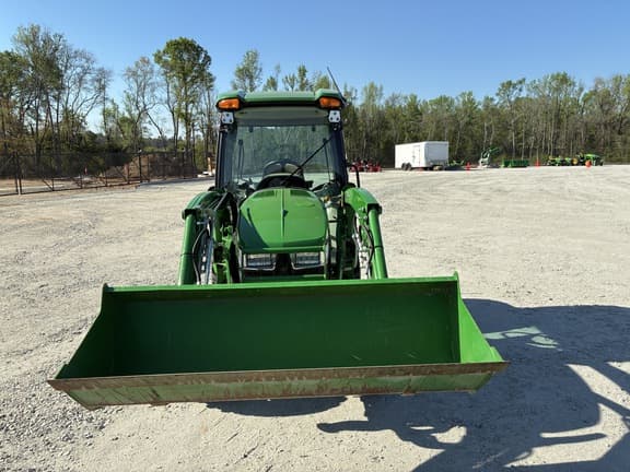Image of John Deere 3039R equipment image 2
