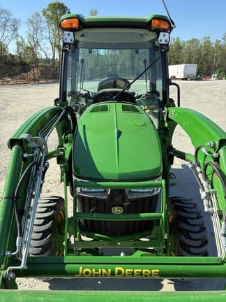 Image of John Deere 3039R equipment image 3