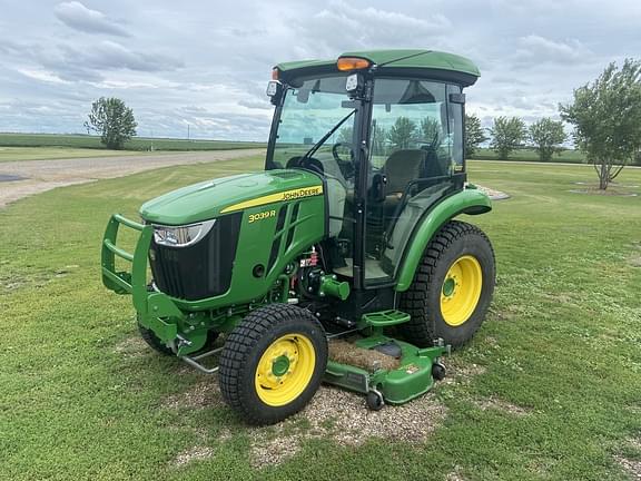 Image of John Deere 3039R Primary image