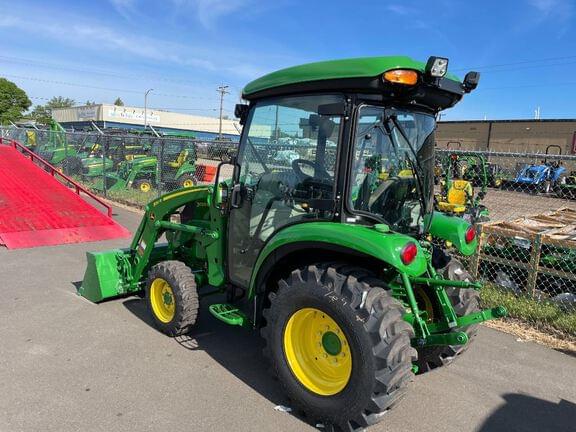 Image of John Deere 3039R equipment image 2