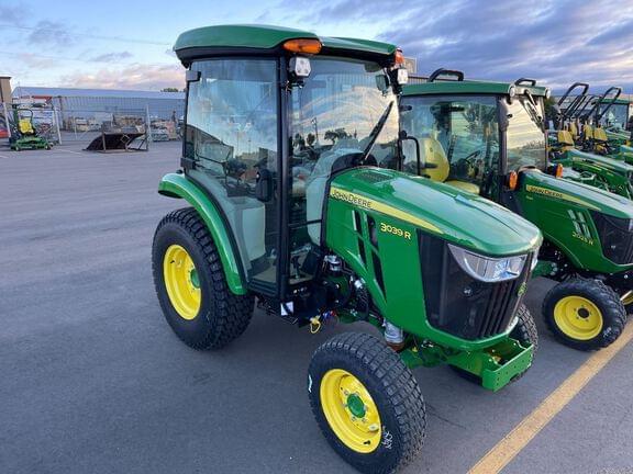 Image of John Deere 3039R Primary image