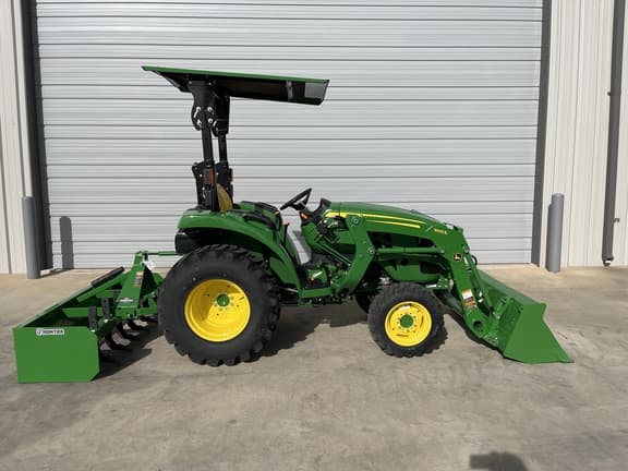 Image of John Deere 3043D equipment image 3