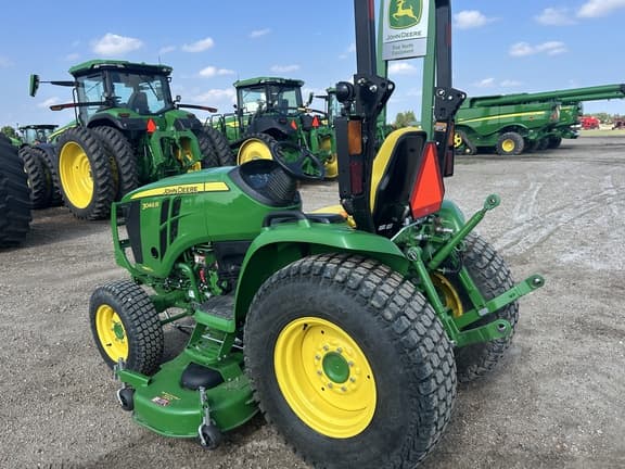 Image of John Deere 3046R equipment image 4