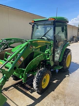 Image of John Deere 3046R equipment image 4