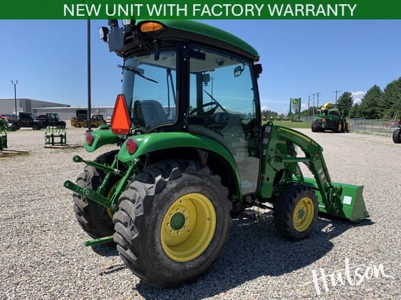 Image of John Deere 3046R equipment image 4