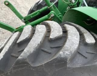 Image of John Deere 3046R equipment image 4