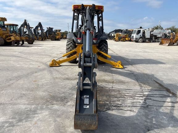 Image of John Deere 310G equipment image 3