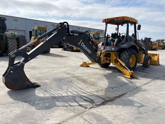 Image of John Deere 310G equipment image 4