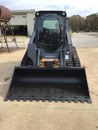 Image of John Deere 317G equipment image 4