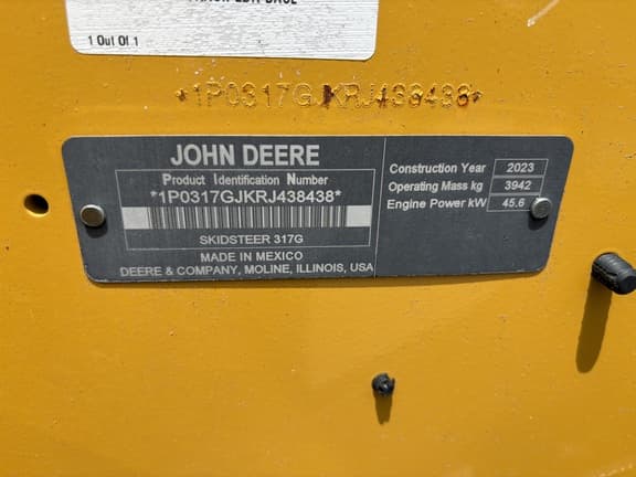 Image of John Deere 317G equipment image 2